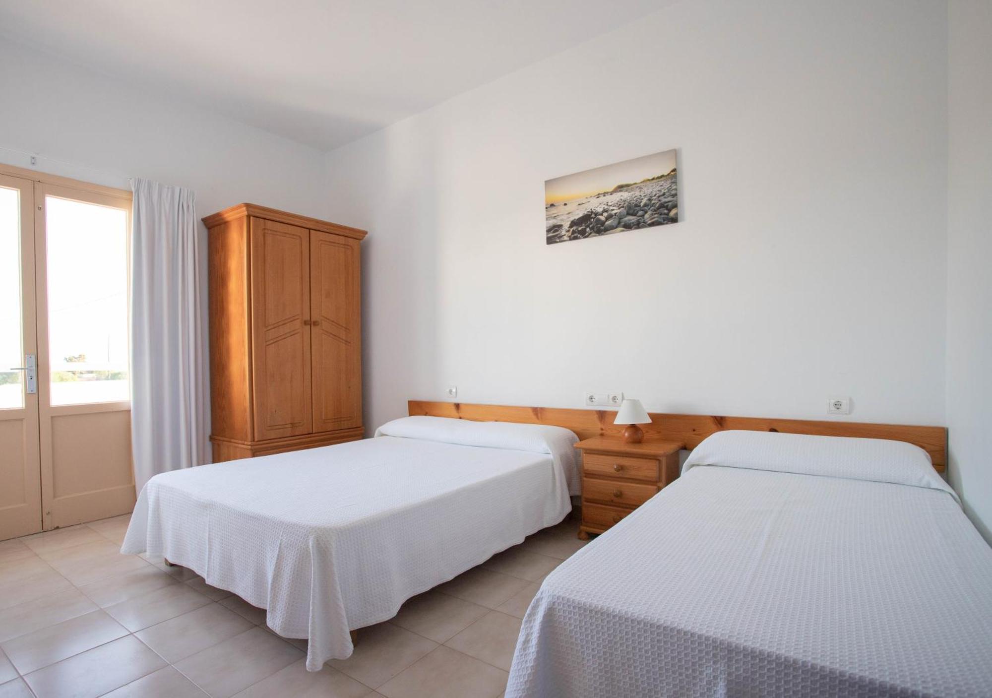 Hostal Mayans Es Pujols Zewnętrze zdjęcie