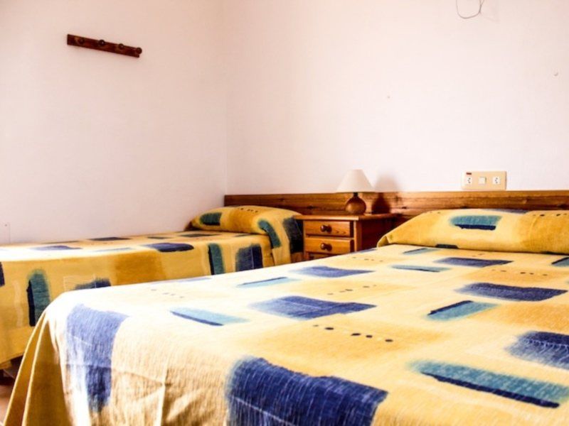 Hostal Mayans Es Pujols Zewnętrze zdjęcie